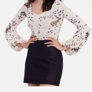 Free People Floral Cream Women's Top with Bisbop Sleeves - never worn